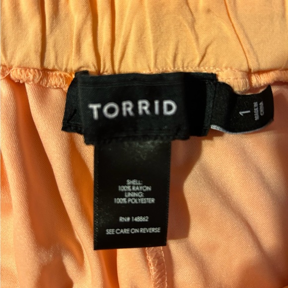 Torrid shorts/ size- 1 / color : peach nectar - Picture 5 of 5